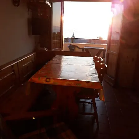 Azzurromare Apt